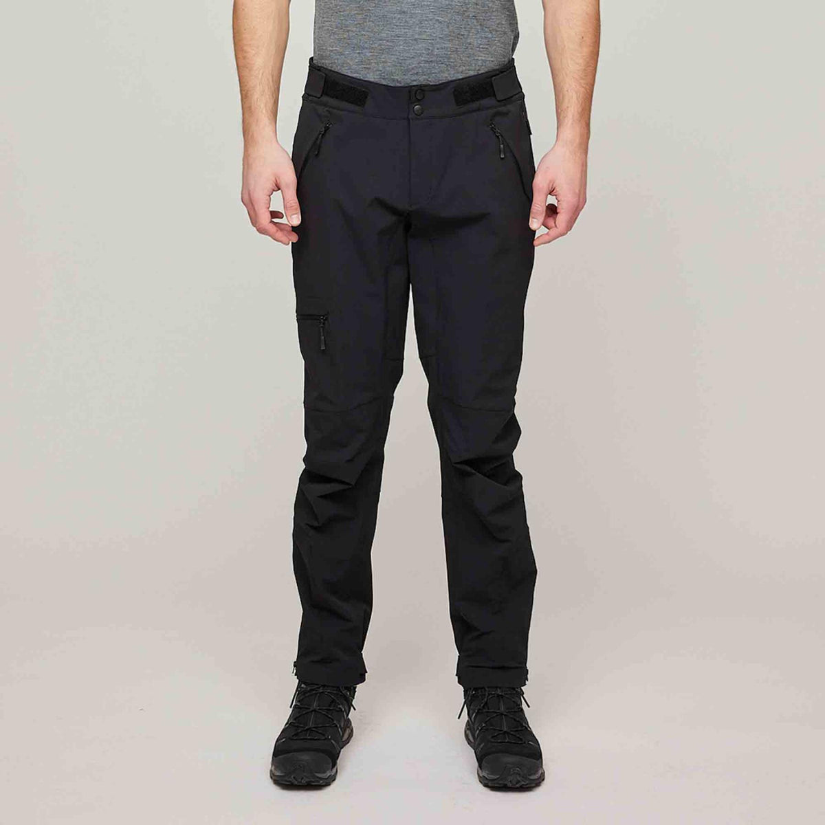 Larstinden – Black