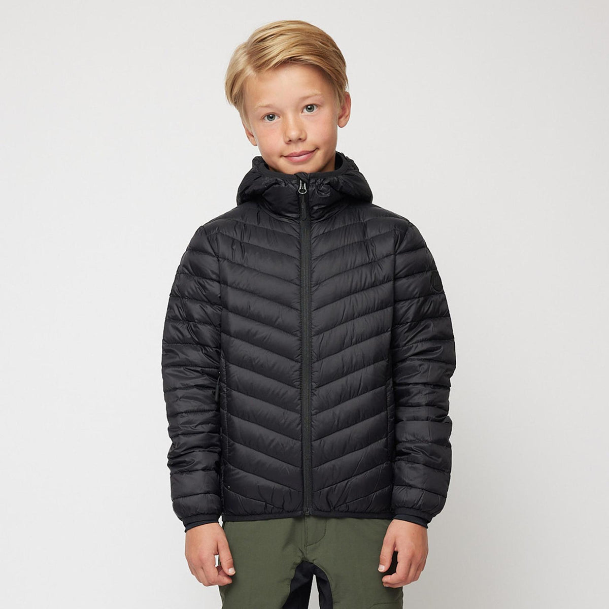 Hurum – Black