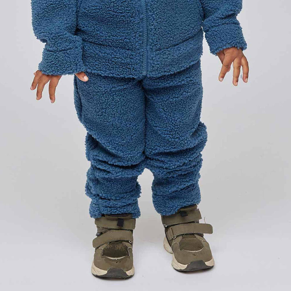 Nausen – Ensign Blue