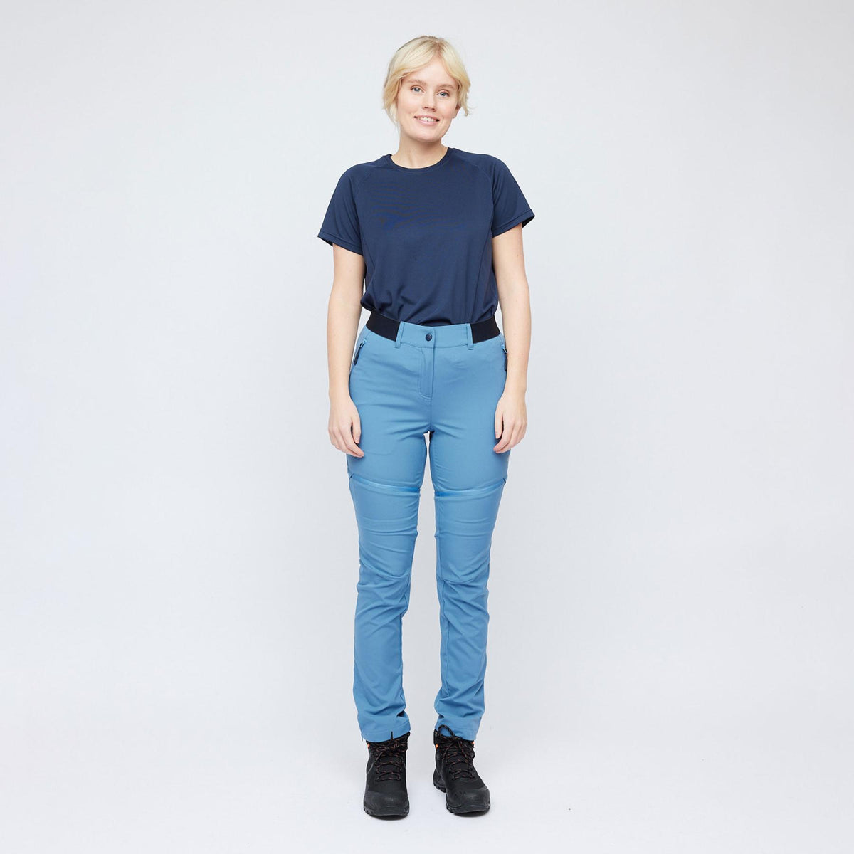 Husnes – Coronet Blue