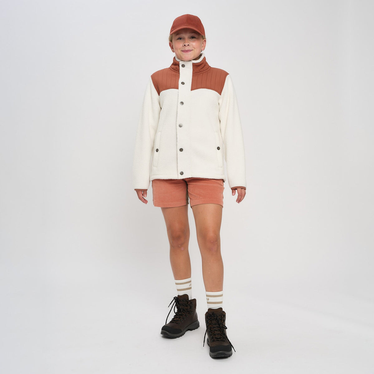 Gomo – Cedar Wood
