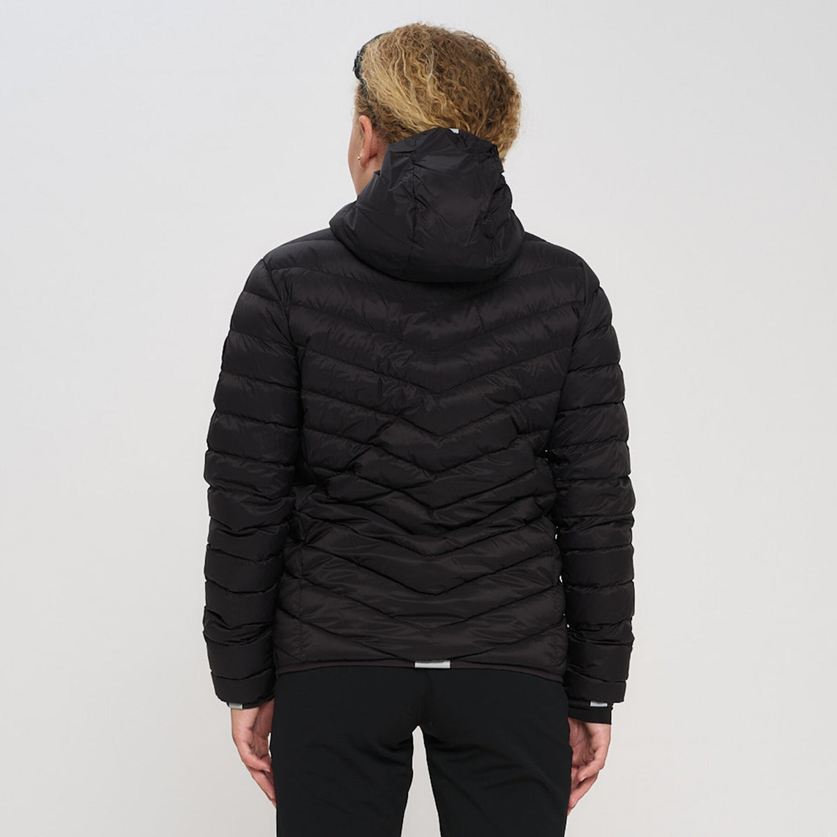 Hurum – Black