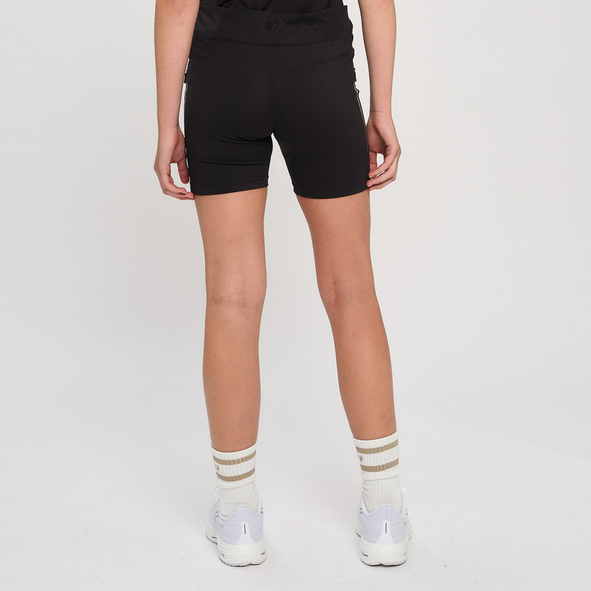 Raula – Black