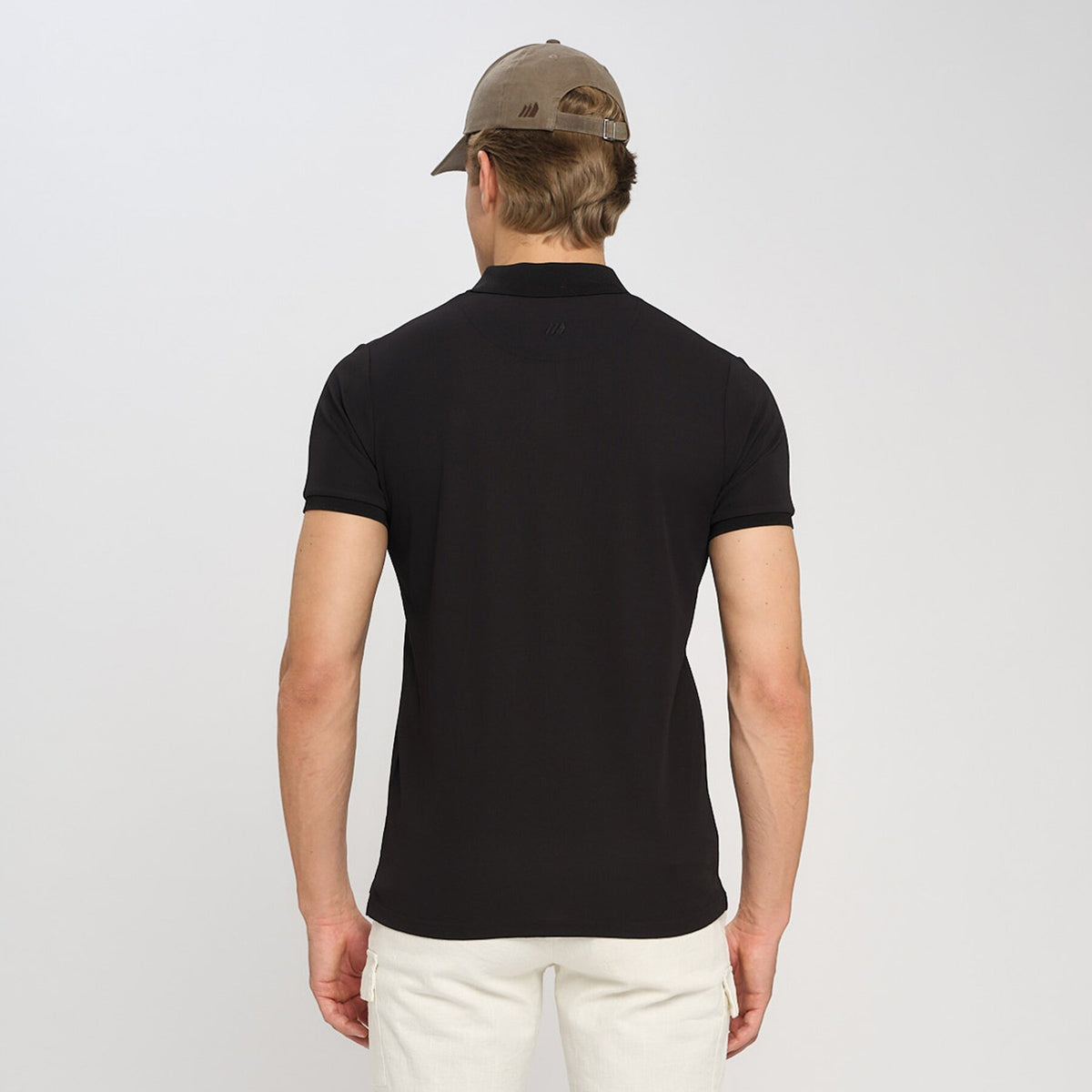 Hinnøy – Black