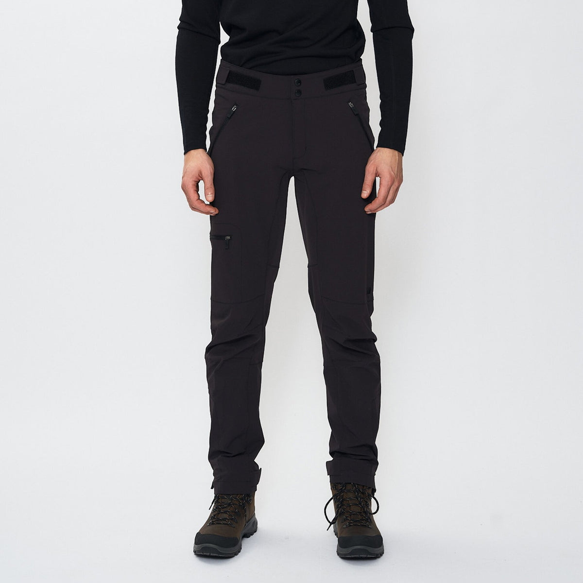 Larstinden – Black