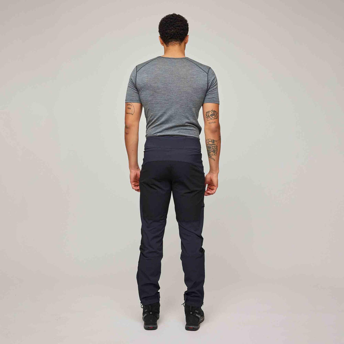 Larstinden – Dark Navy