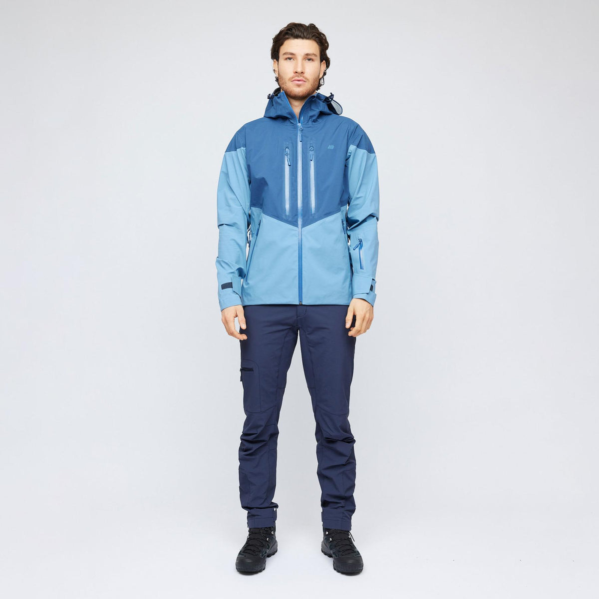 Breakulen – Coronet Blue