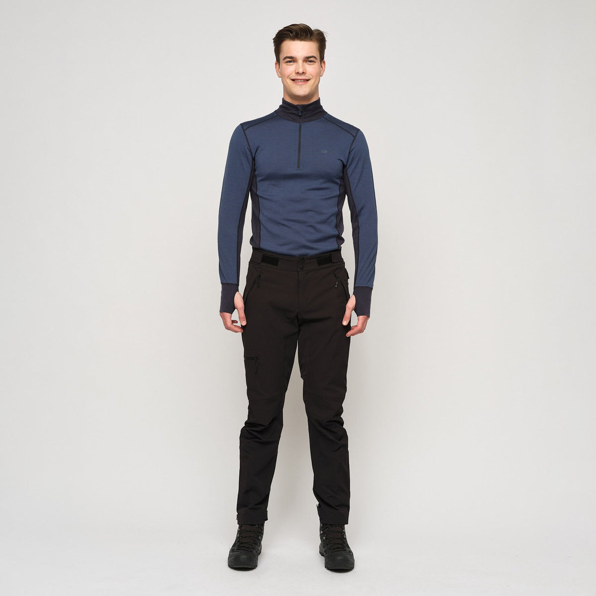 Larstinden – Black