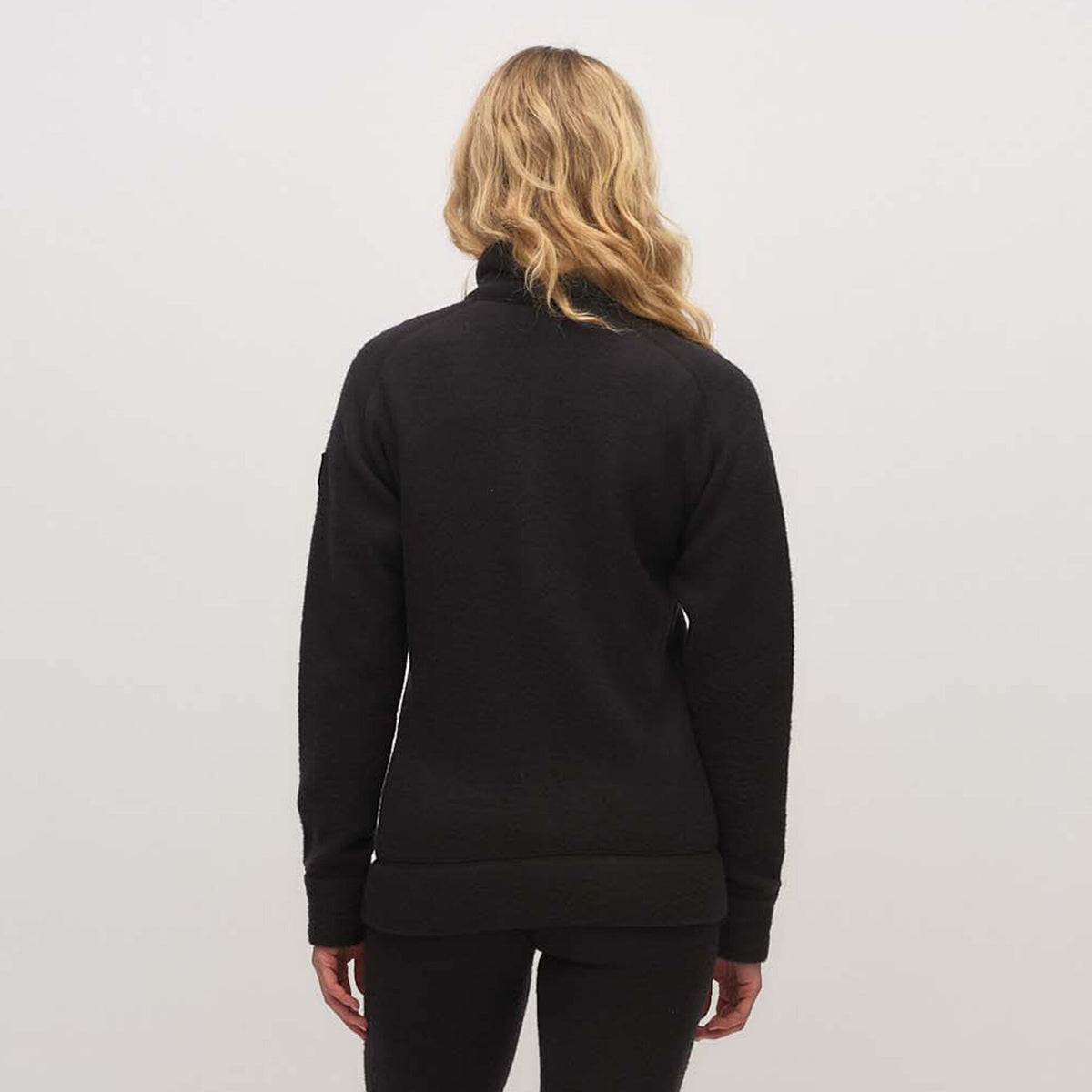 Gjende – Black