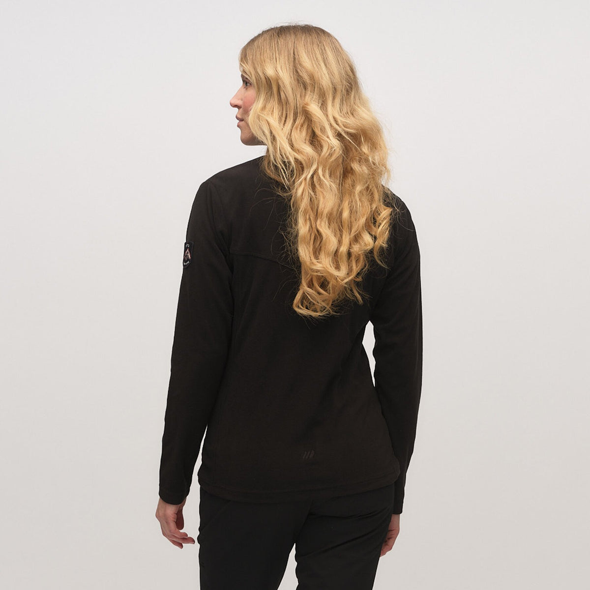 Tinnhølen – Black