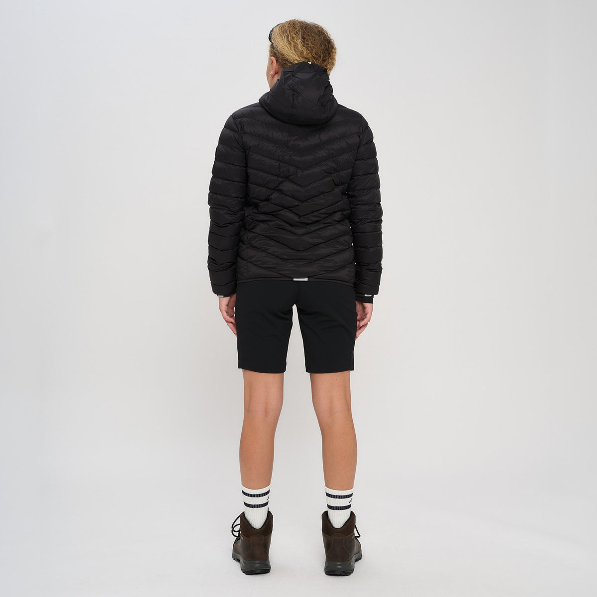 Hurum – Black