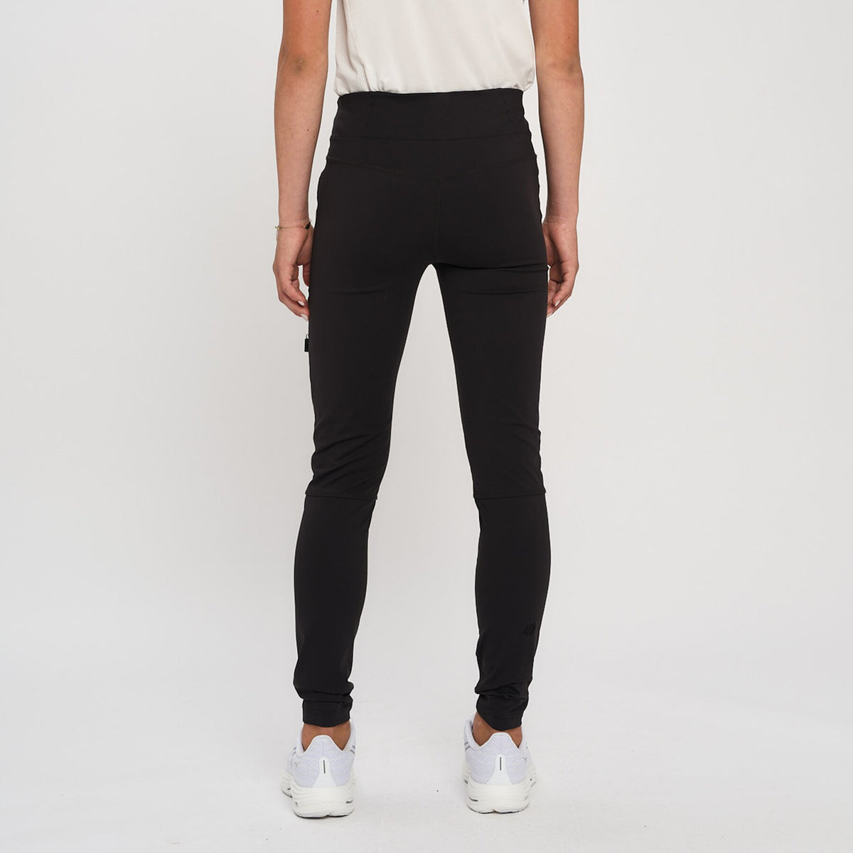 Rauma – Black