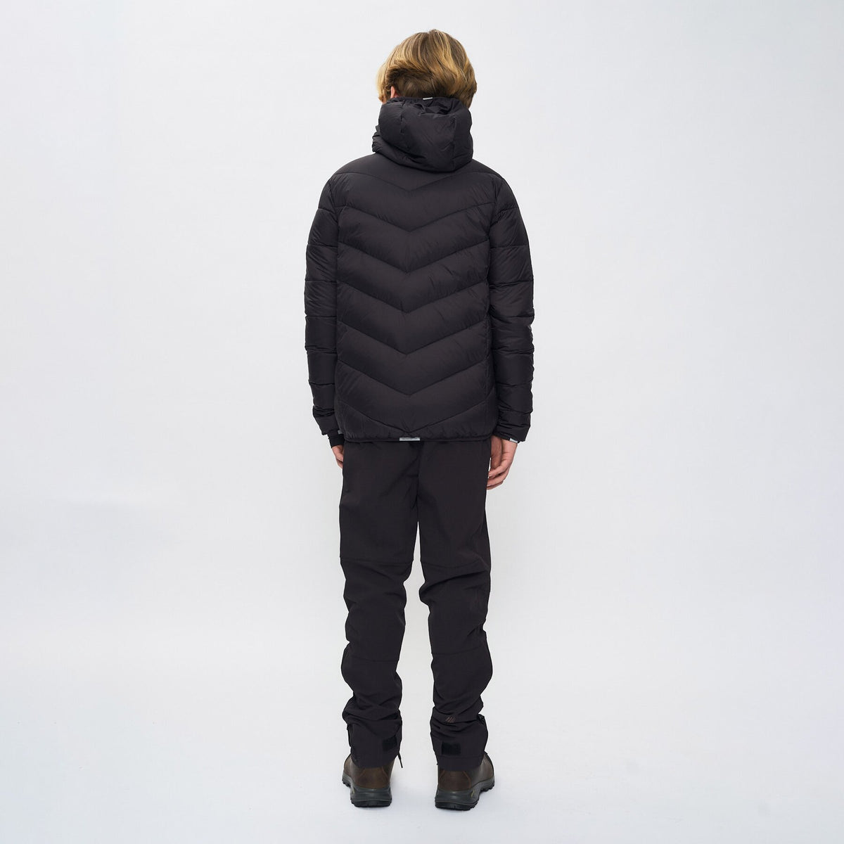 Hurum – Black