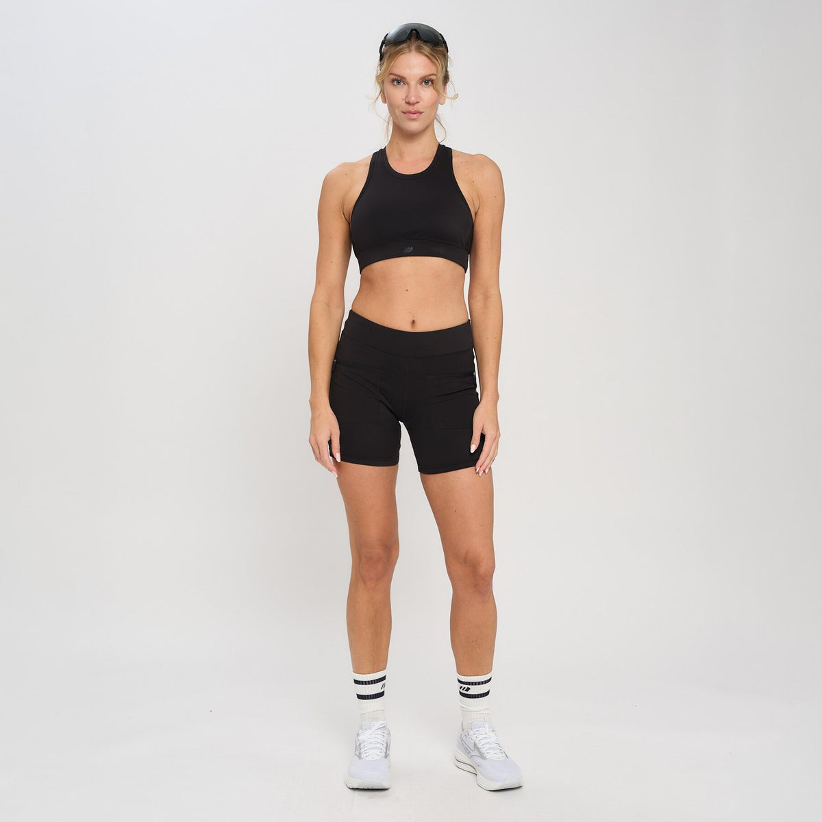 Raula – Black