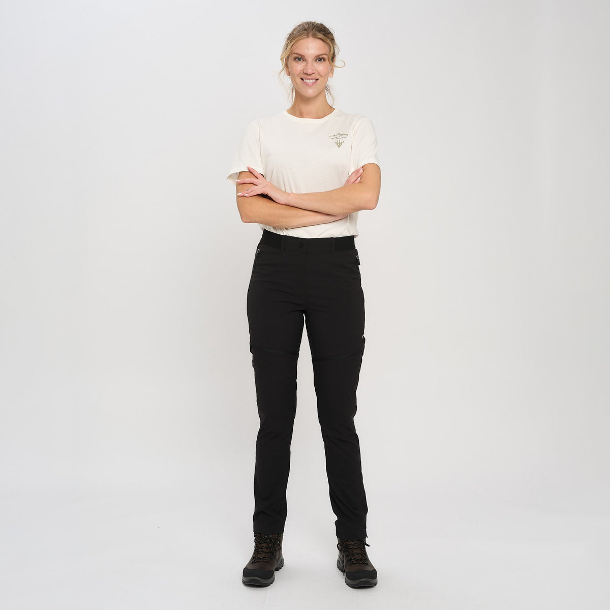 Husnes – Black