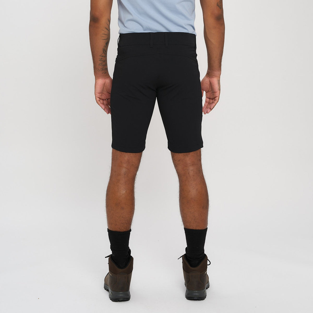 Saksi – Black