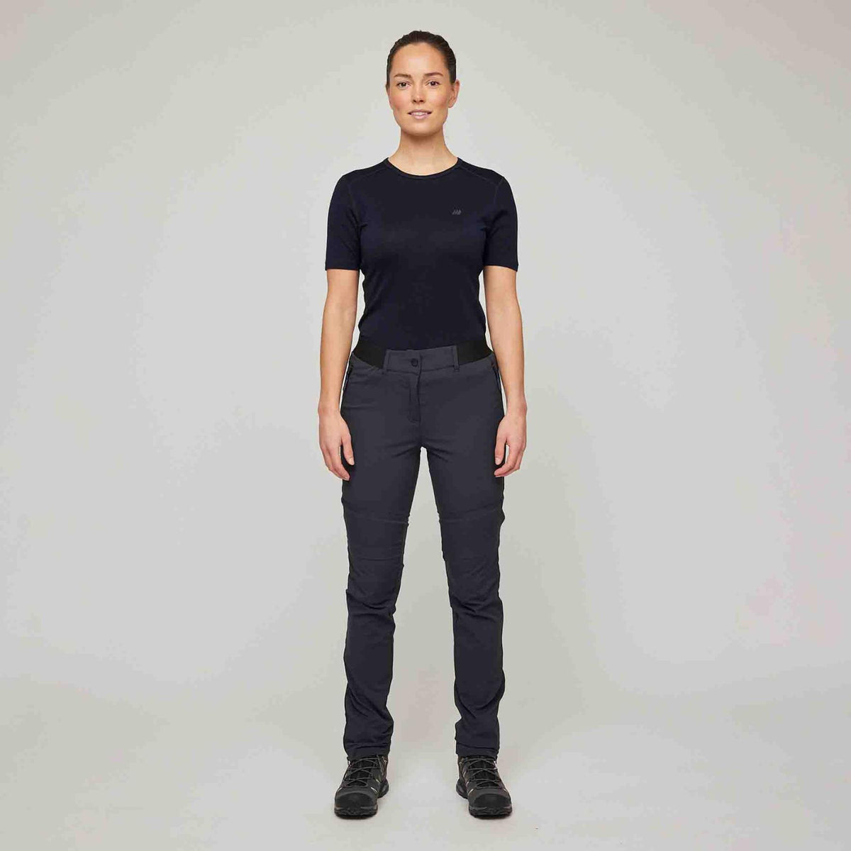 Husnes – Dark Navy