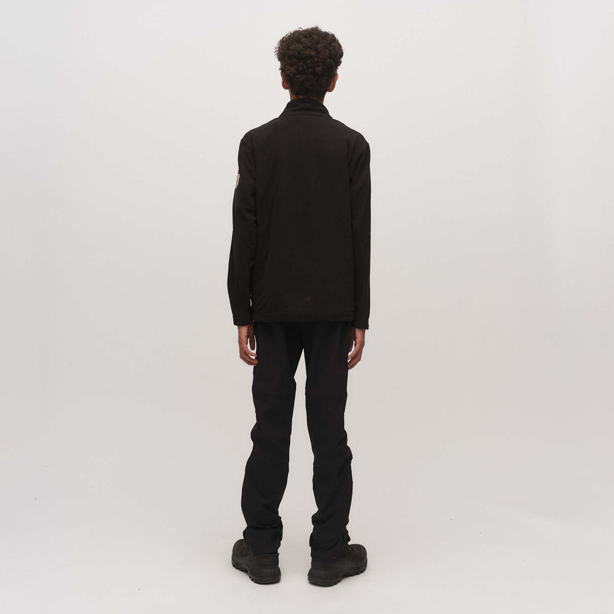 Troms – Black