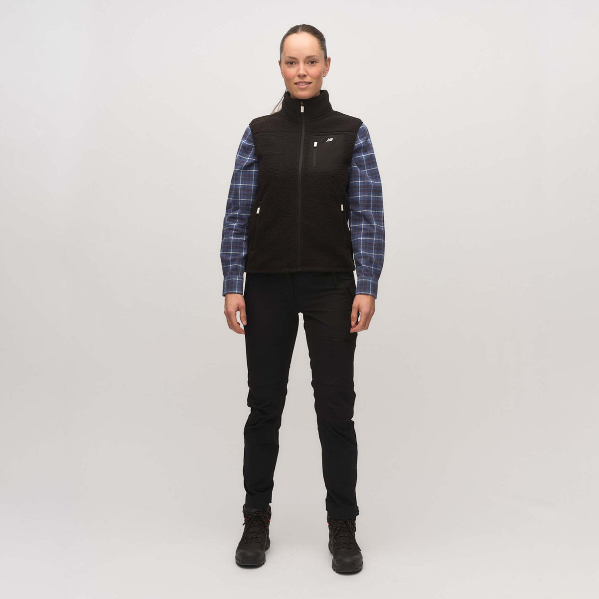 Staurinibba – Black