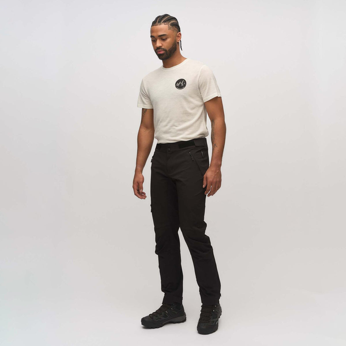 Larstinden – Black