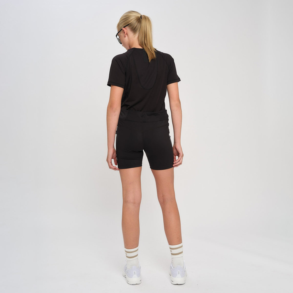 Raula – Black