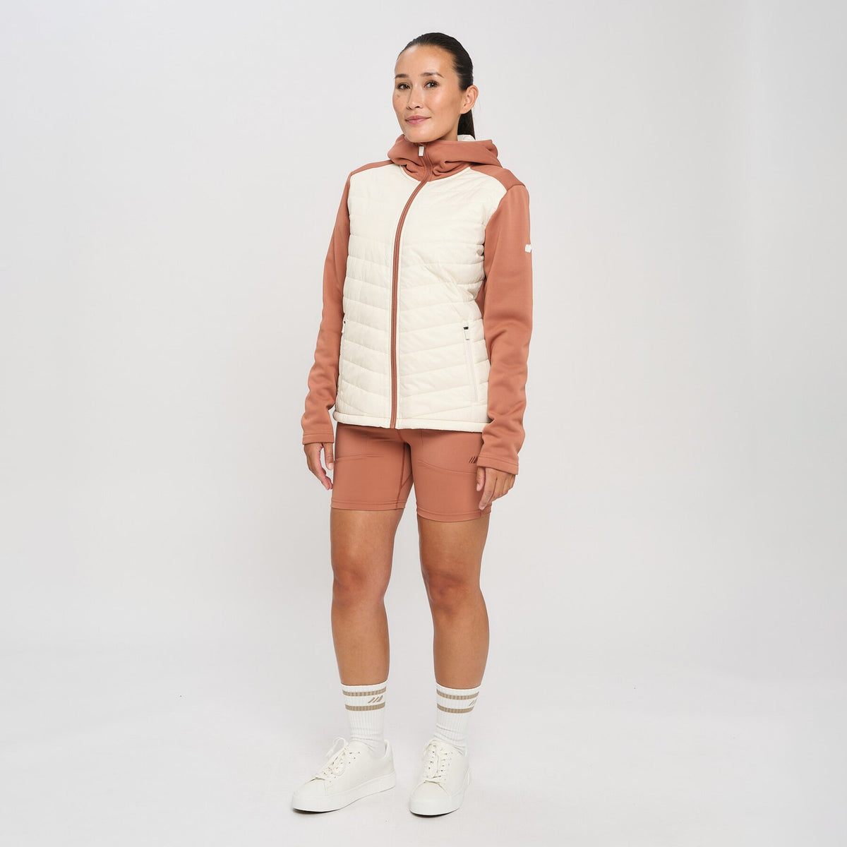 Berge – Cedar Wood