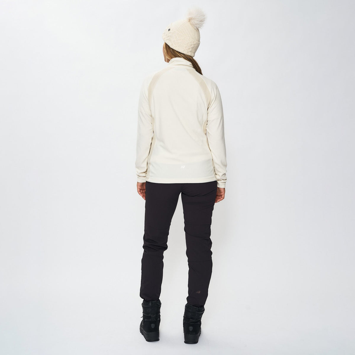 Tinnhølen – Offwhite