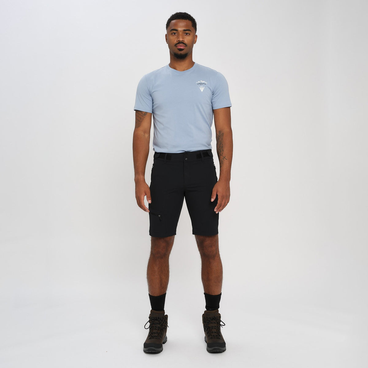 Saksi – Black