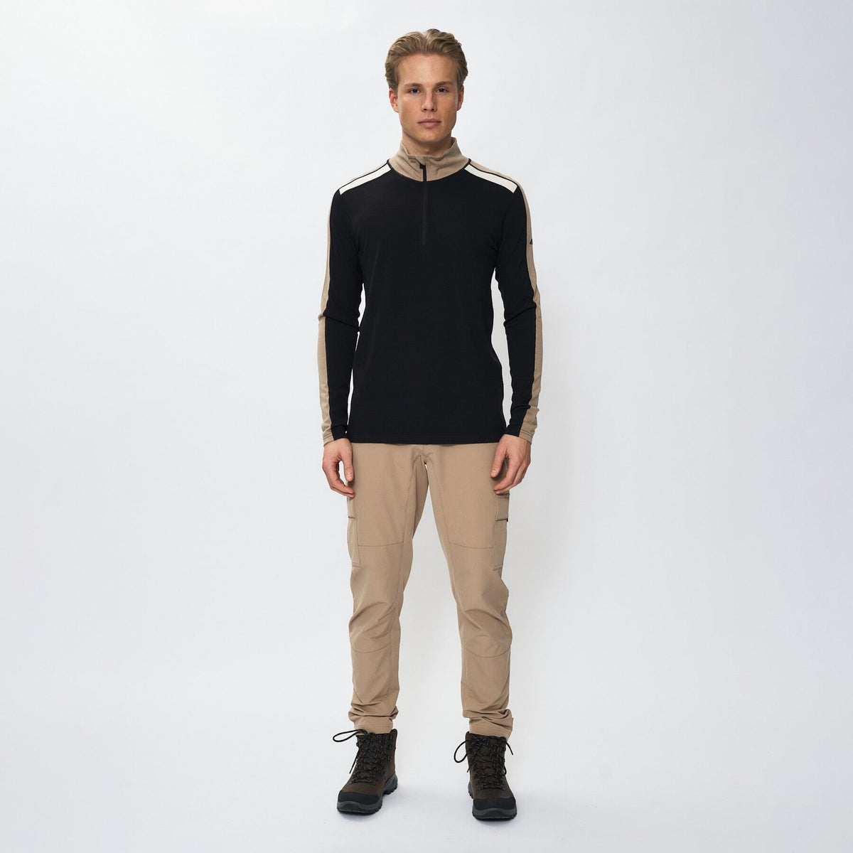 Storsteinfjellet – Black