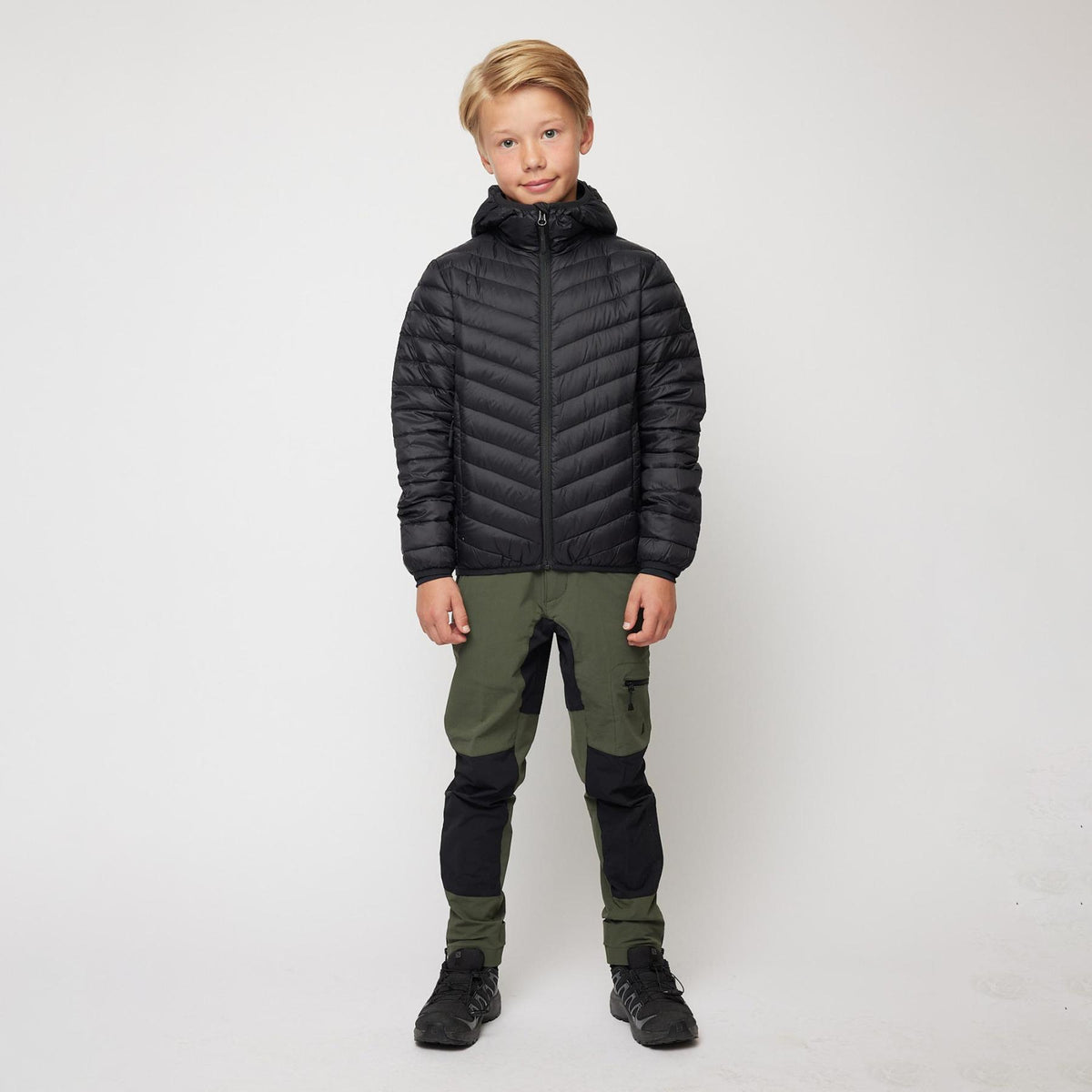 Hurum – Black