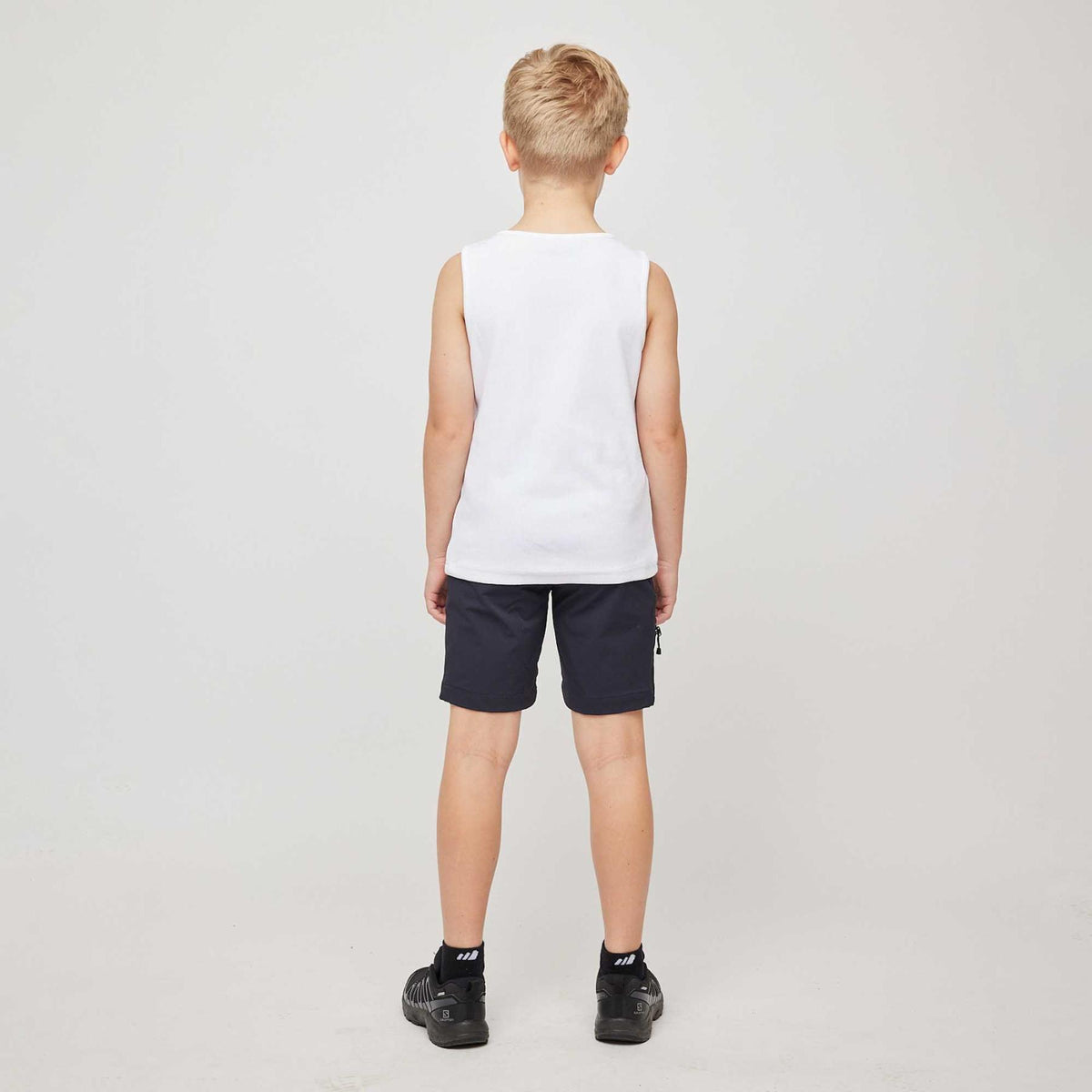 Mo – White