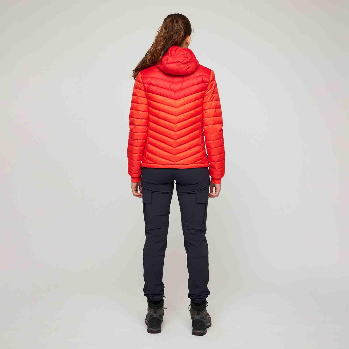 Sølvøyna – Poppy Red