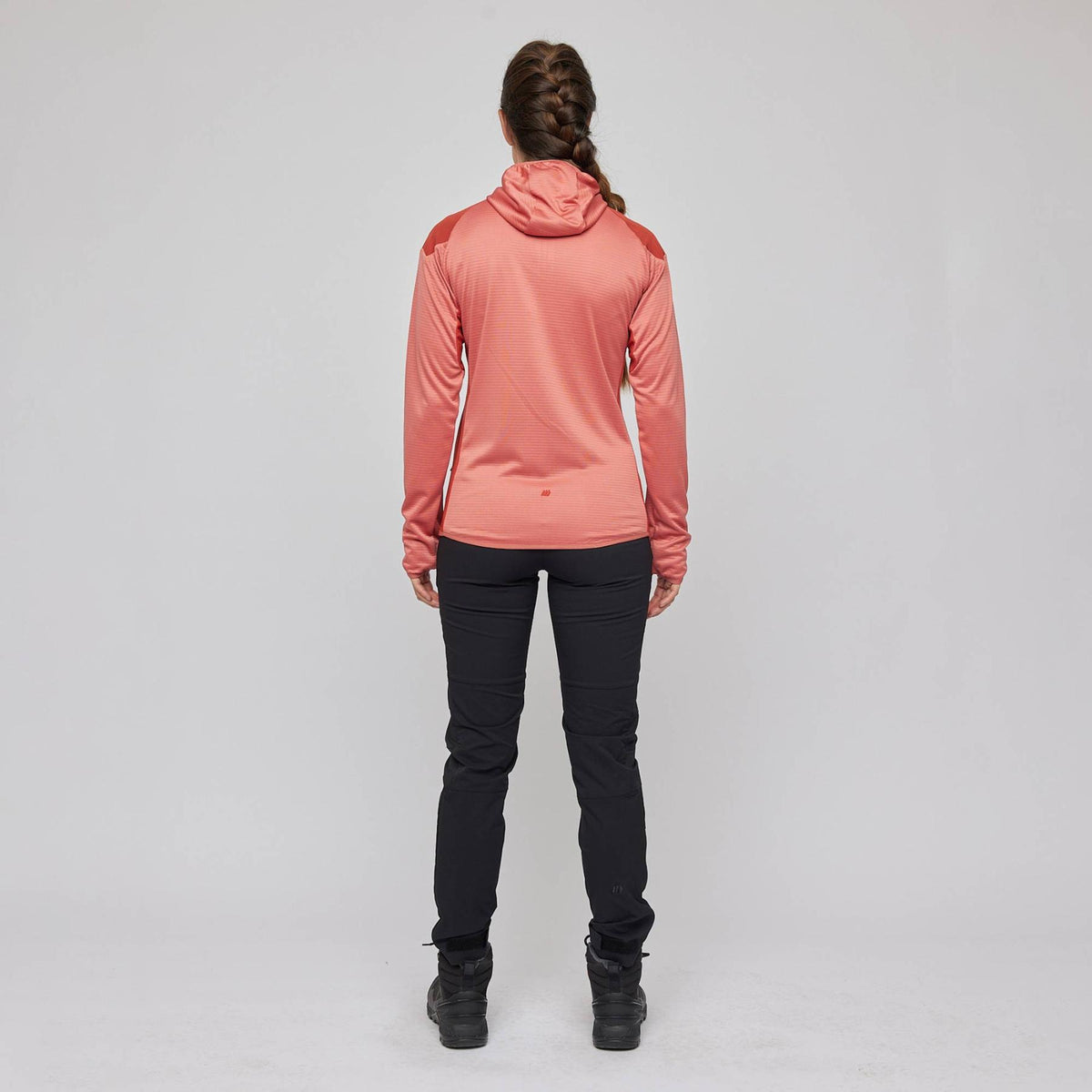 Nissedal – Dusty Cedar