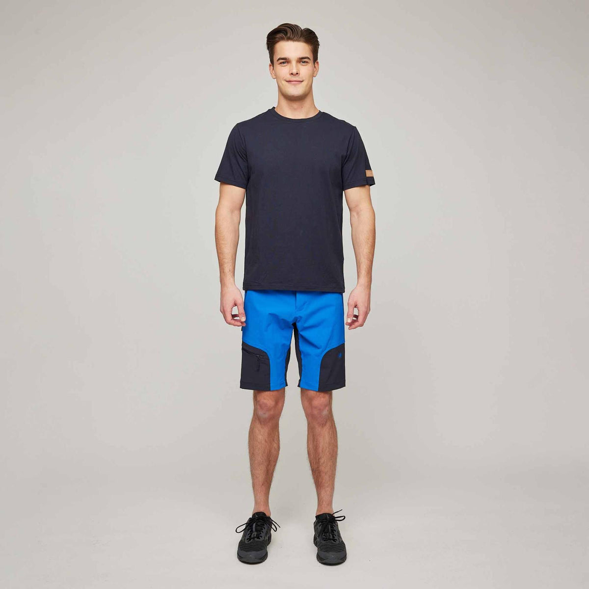 Lavik – Dark Navy