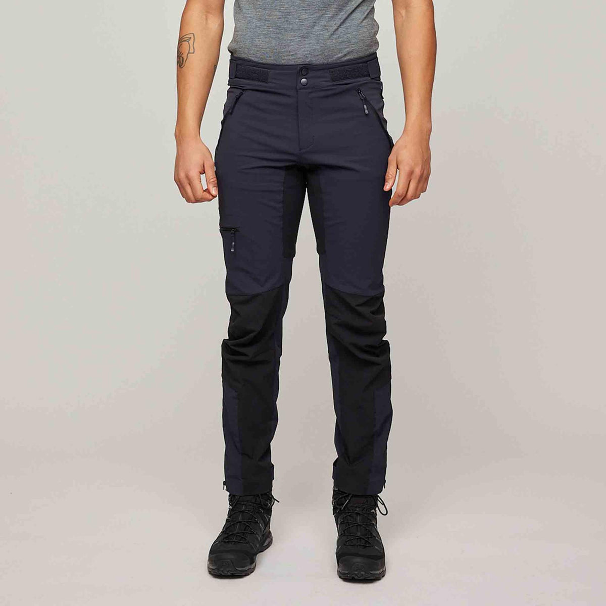 Larstinden – Dark Navy