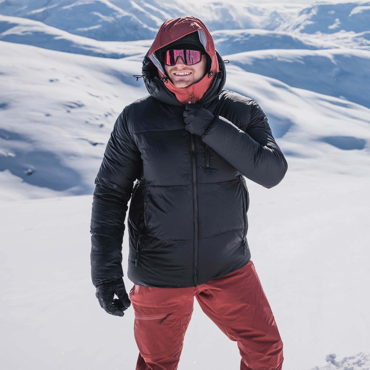 Ustetind – Black
