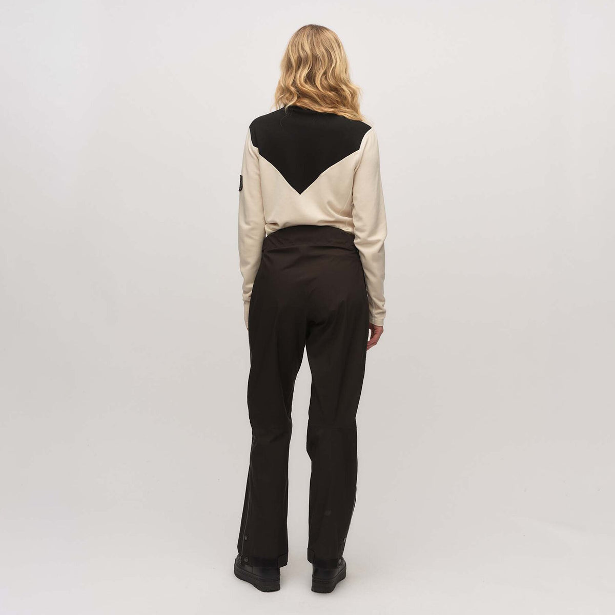 Stigen – Black