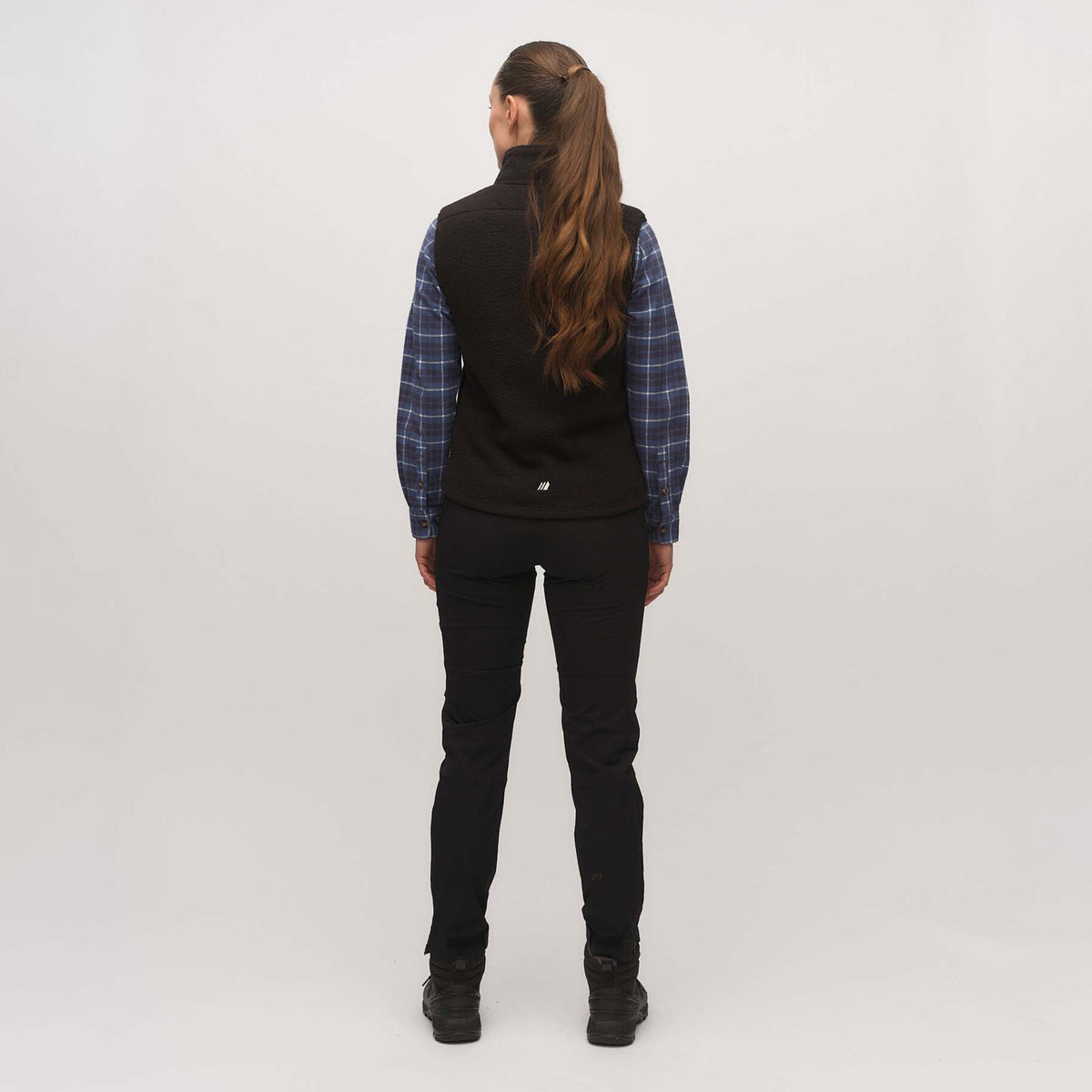Staurinibba – Black