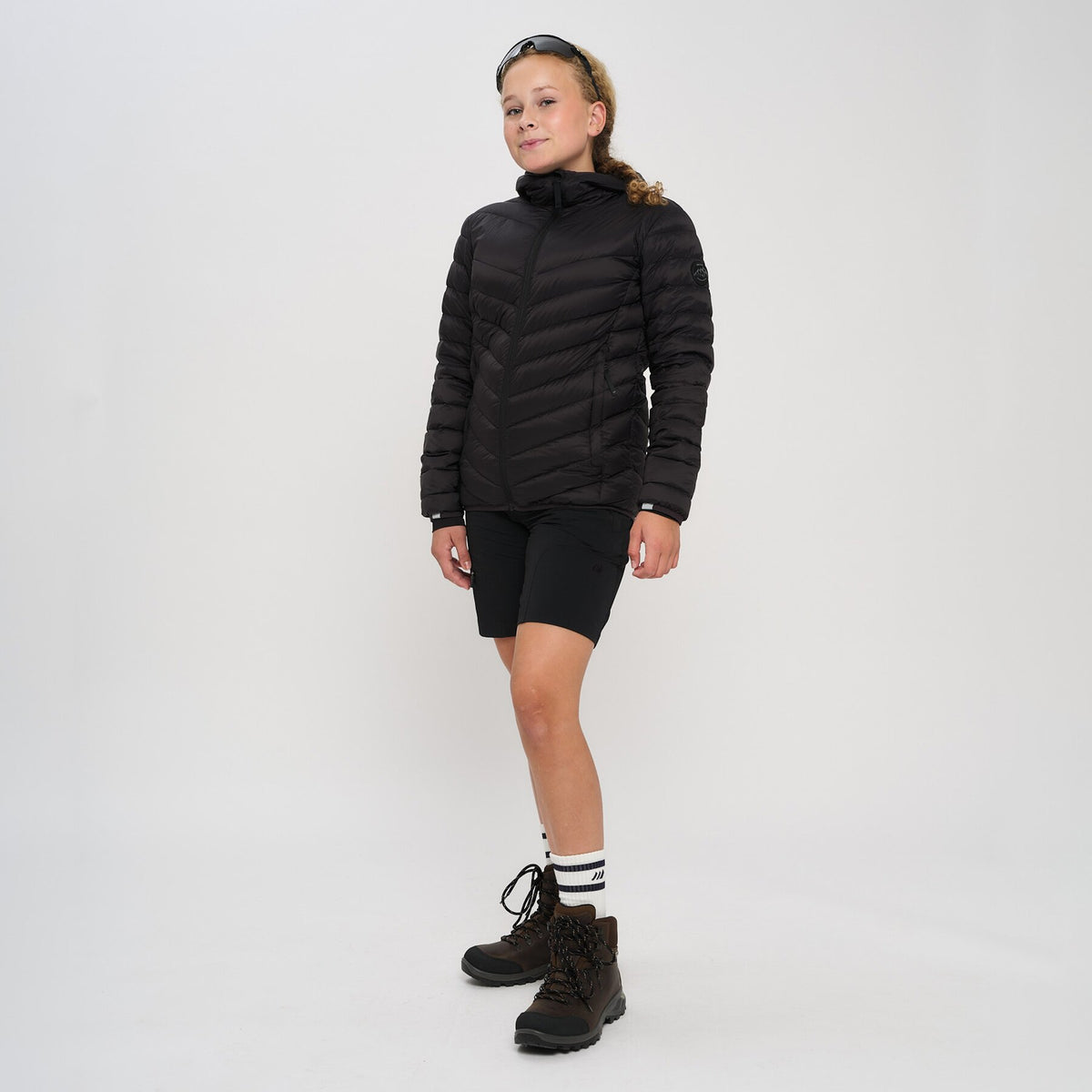 Hurum – Black