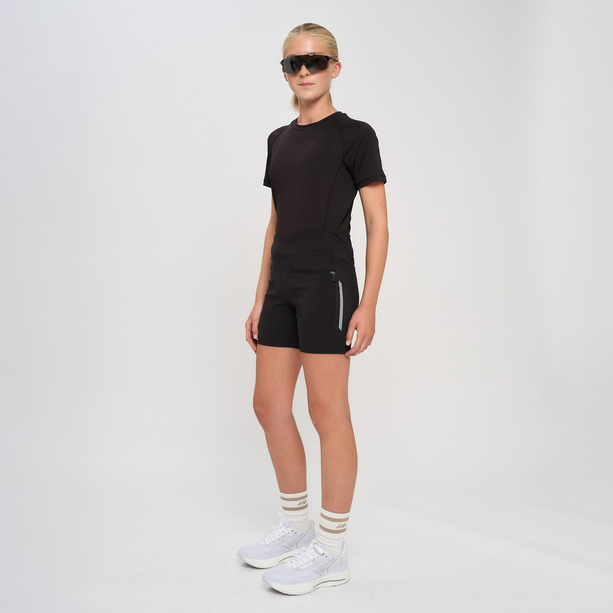 Raula – Black
