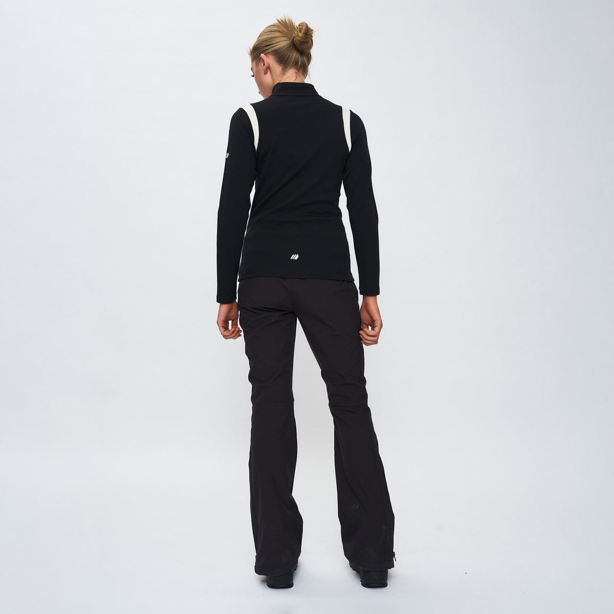 Granli – Black
