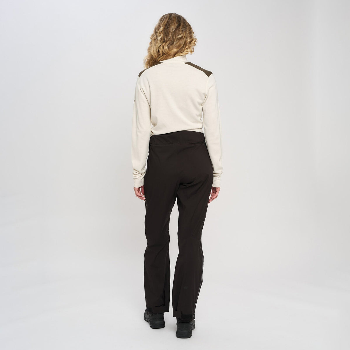 Stigen – Black