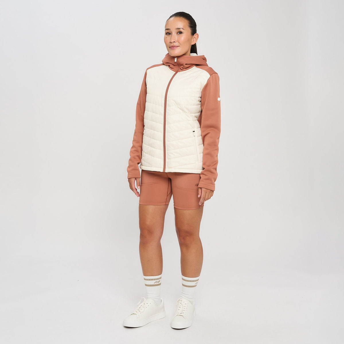 Berge – Cedar Wood