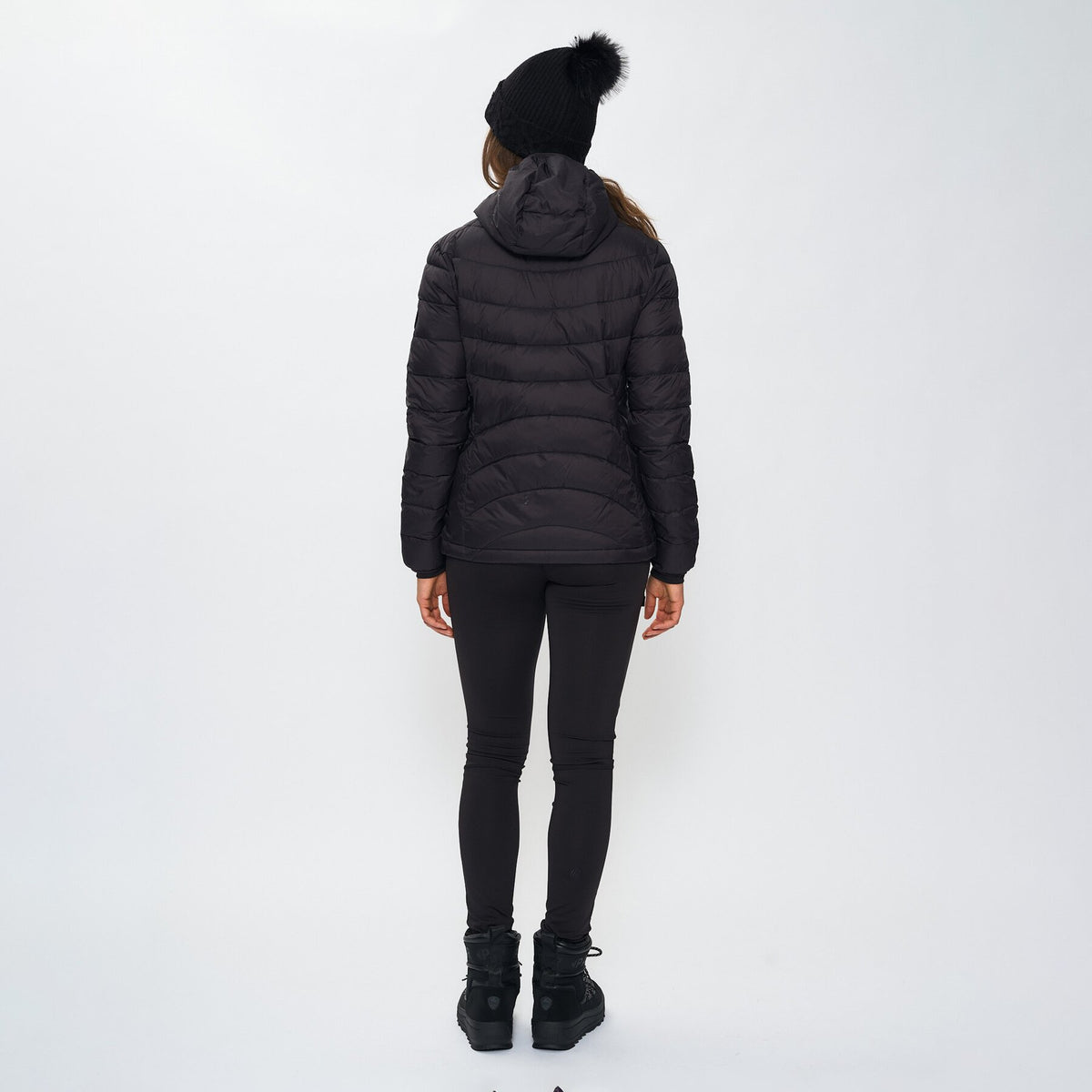 Sølvøyna – Black