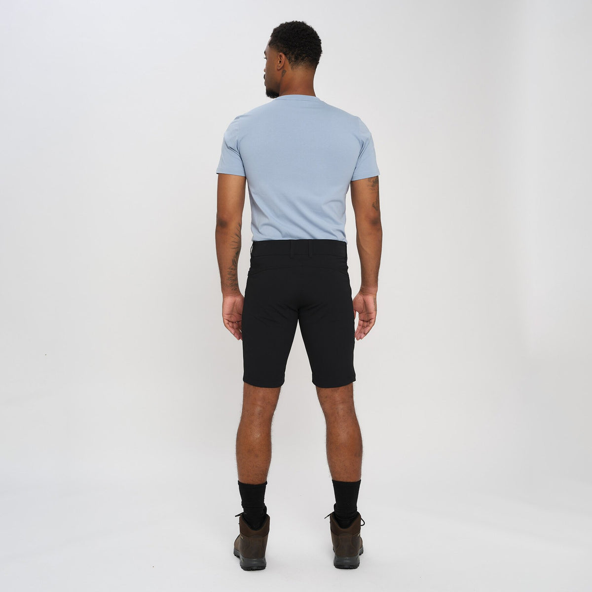 Saksi – Black
