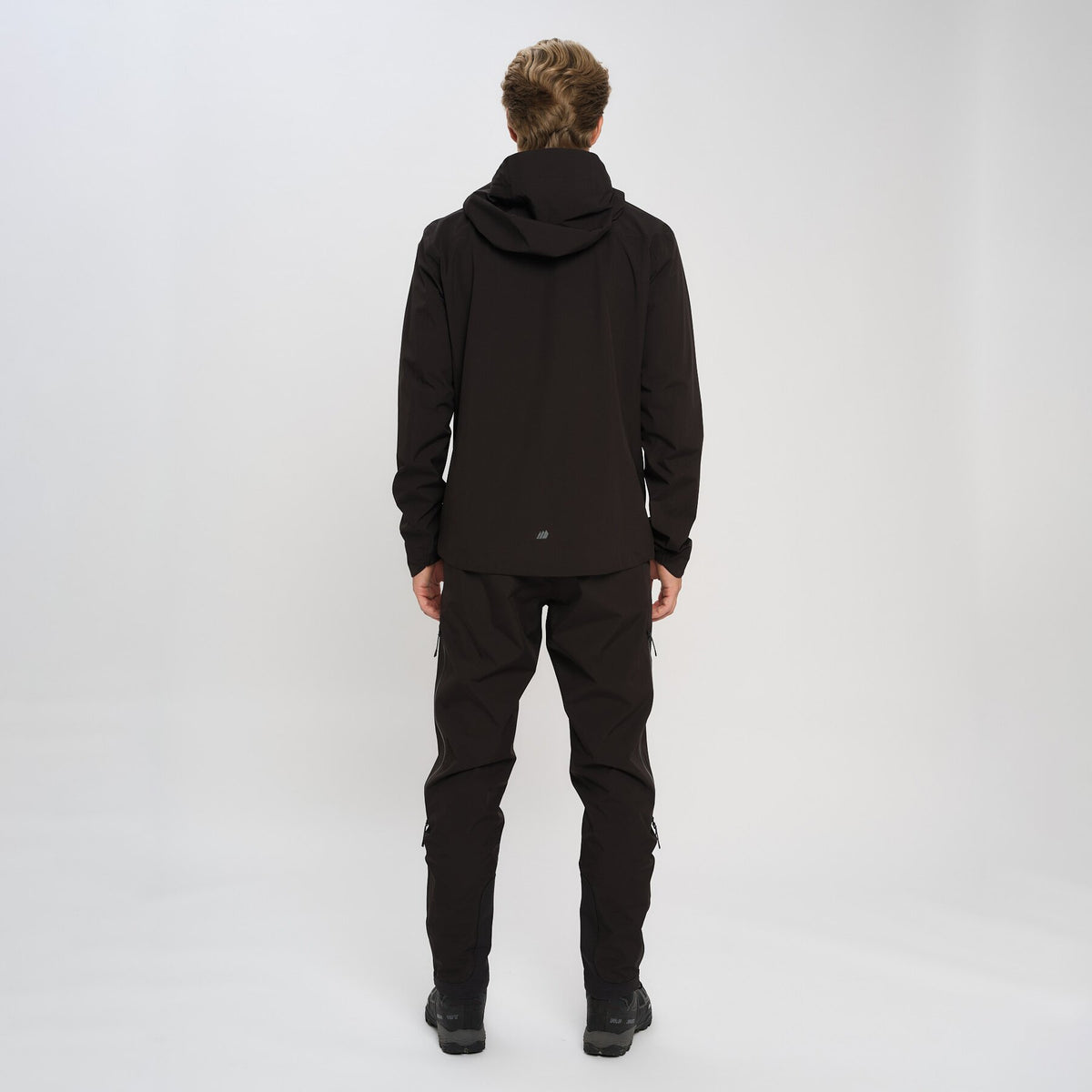 Dovre – Black