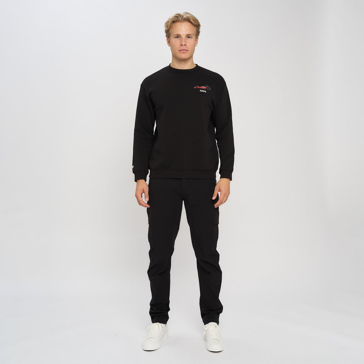 Lom – Black