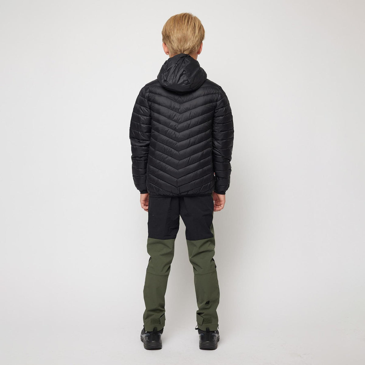 Hurum – Black