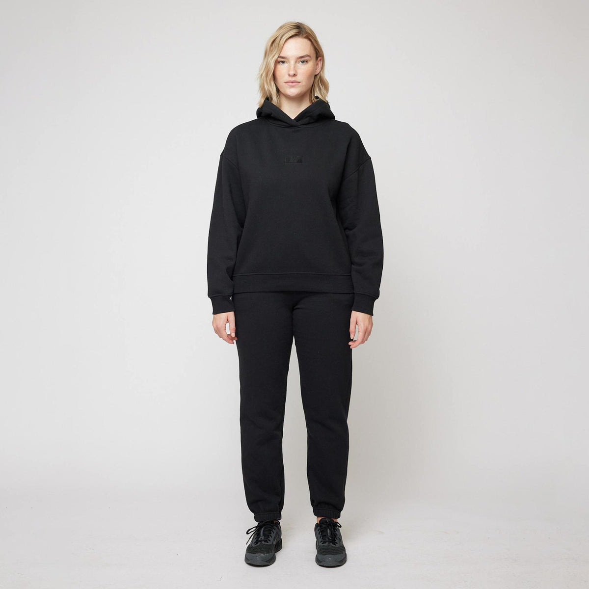 Marum – Black