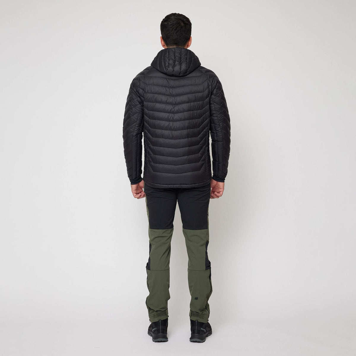 Salen – Black